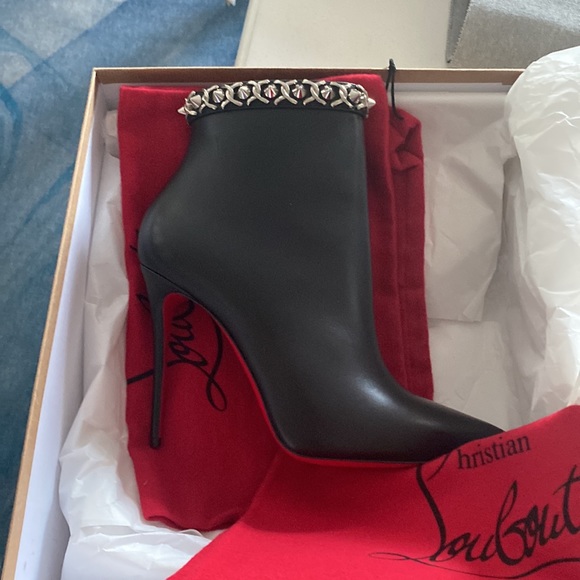Brand new, never worn  Christian Louboutin - Picture 5 of 5